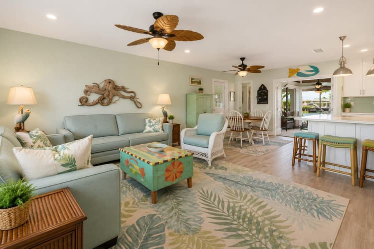 Coastal Canal Cottage photo 2