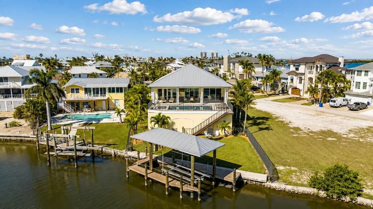 Fort Myers Beach Estate photo 4
